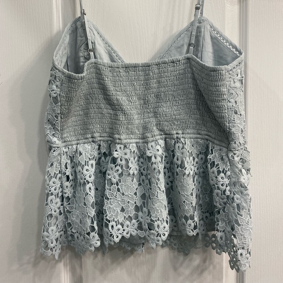 Cute summer top - Picture 2 of 3